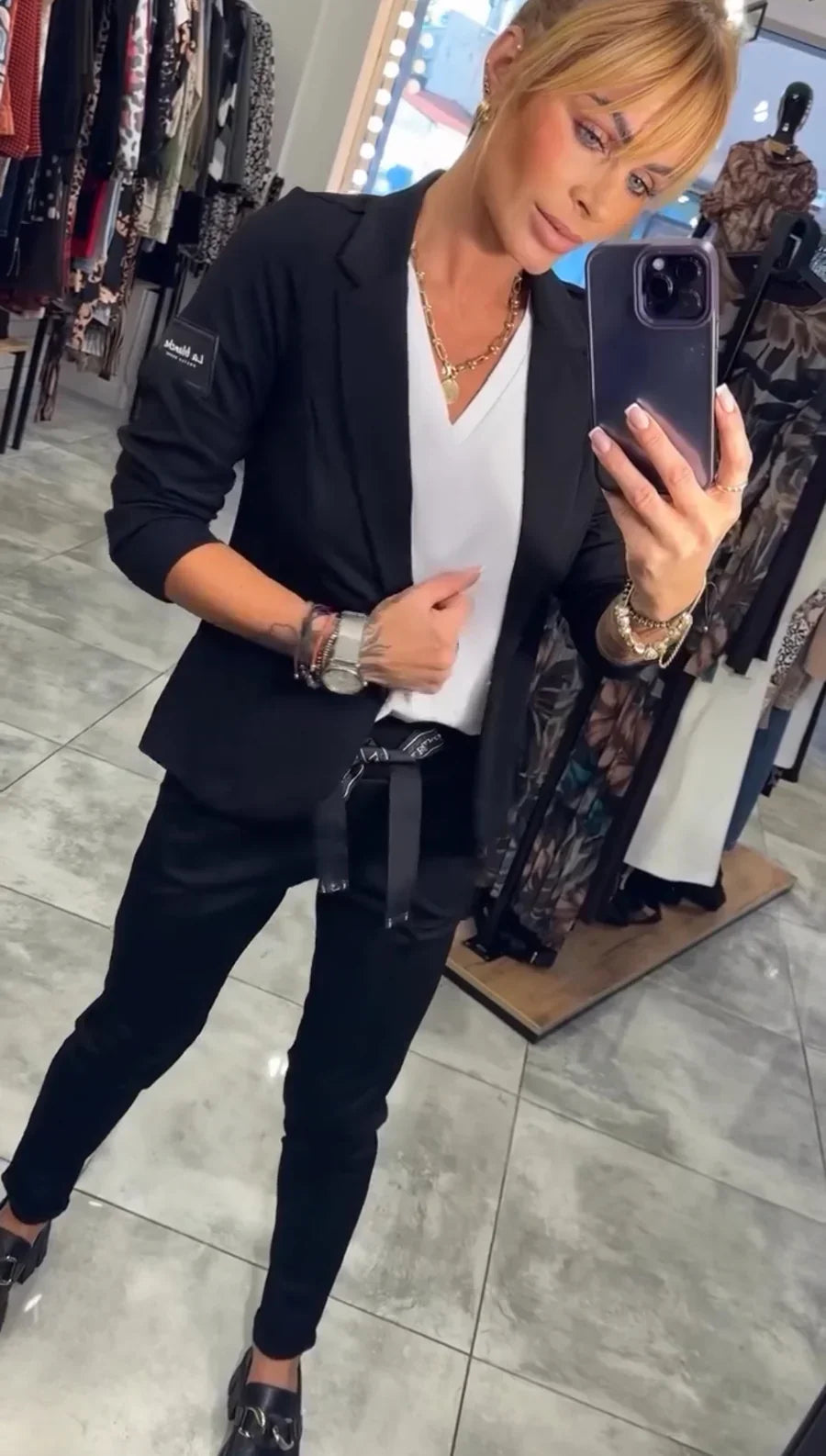 Isabelle | Ensemble sur mesure avec un blazer doux et un jogging décontracté